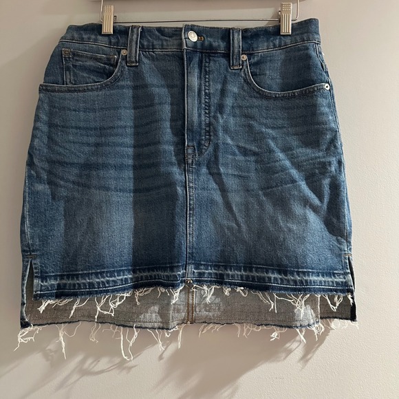 Madewell Dresses & Skirts - Madewell Denim Mini Skirt Womens 28 Blue Excellent Raw Frayed Step Hem G7100